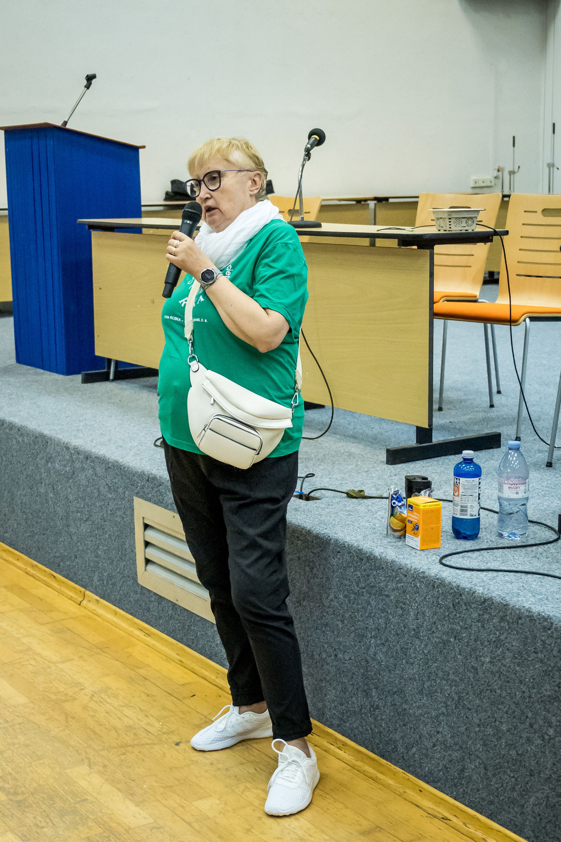 Jiřina vyhlašuje