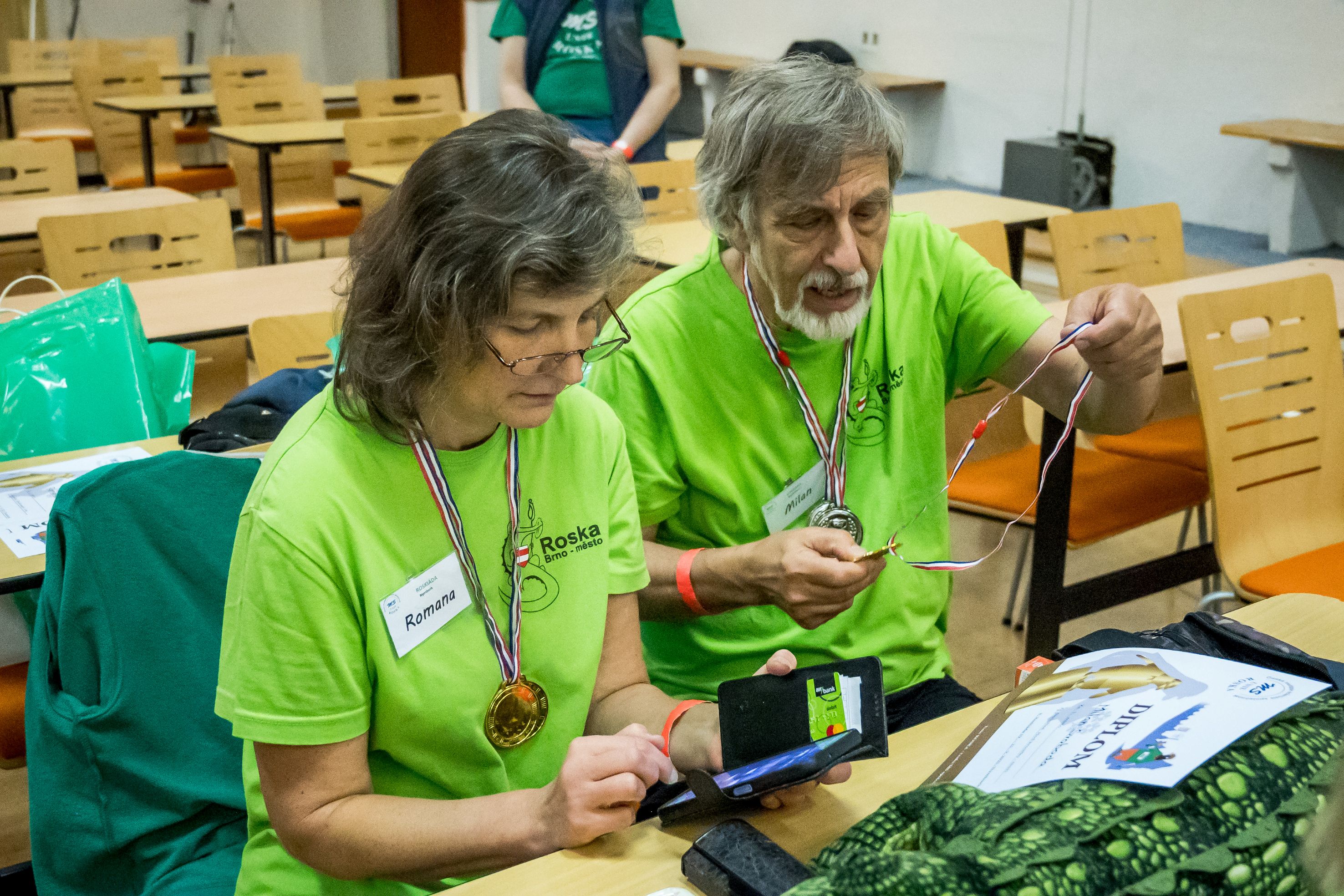 Milan a Romana počítají medaile