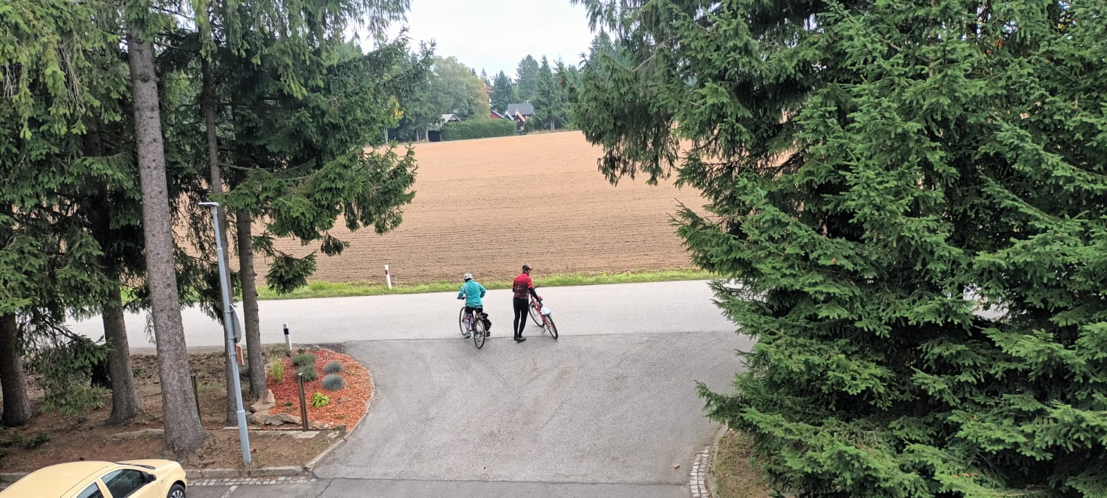 odjezd cyklistů