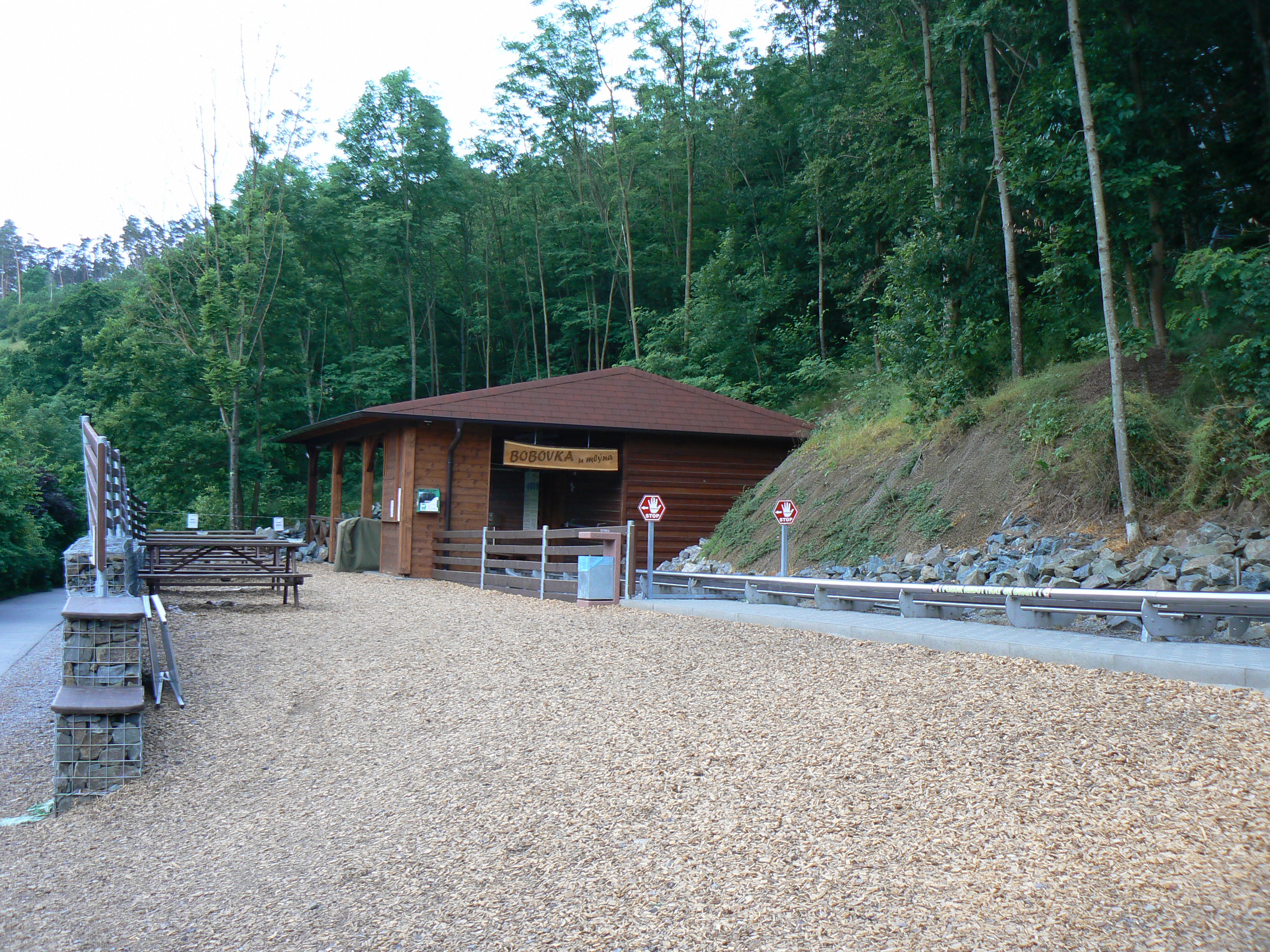 P1990076